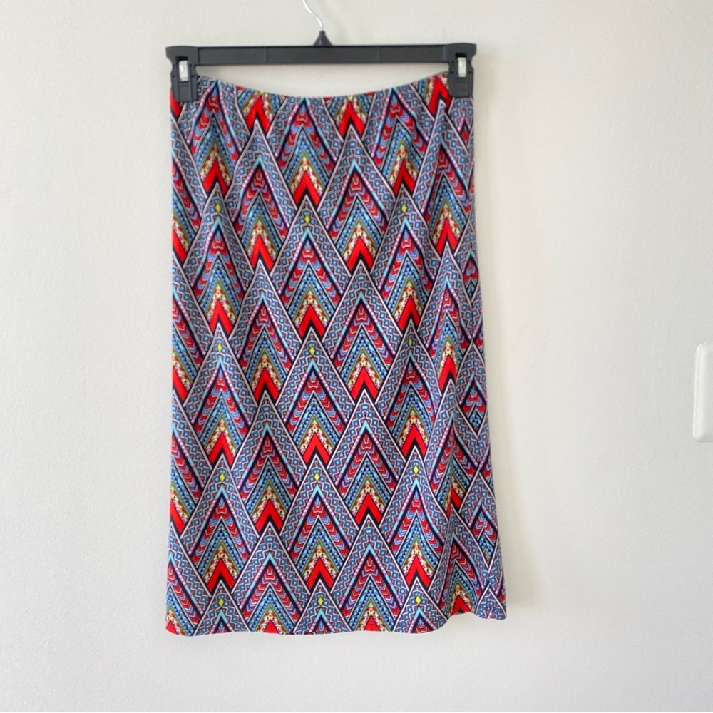 …many thanks! Women’s Elastic Waist Skirt EUC